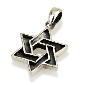 תליון מגן דוד כסף ופסים שחורים