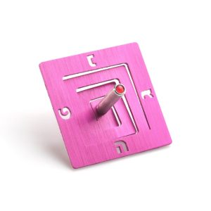 סביבון מרובע אלומיניום ורוד עם סטנד{41}