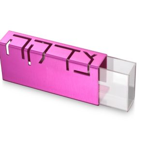 קופת צדקה אותיות אלומיניום ורוד {82}