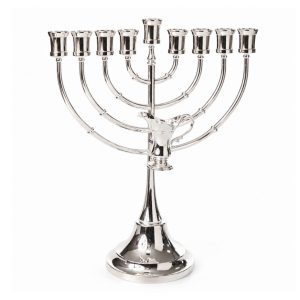 חנוכיה דגם כד השמן ציפוי כסף 38 ס"מ