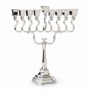 חנוכיה דגם המכבים ציפוי כסף 56 ס"מ