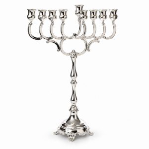 חנוכיה דגם שושנים ציפוי כסף 68 ס"מ