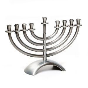 חנוכייה קלאסית מתכת ציפוי פיוטר + קופסא מתנה