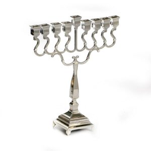 חנוכייה בארוק ציפוי כסף 22 ס"מ