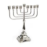חנוכייה דגם כנסת ציפוי כסף 47 ס"מ